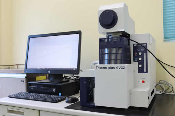 熱機械分析装置（TMA）
